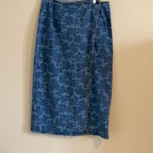 Soft Rose Pattern Denim Jean Skirt Wrap Size 12